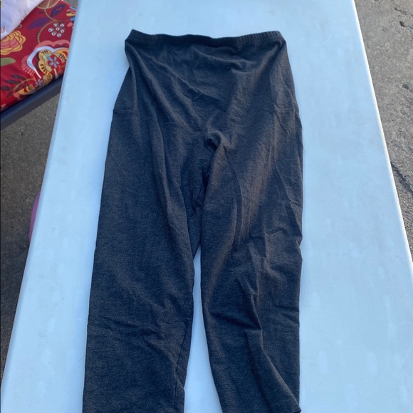 Gray cropped maternity leggings - Picture 1 of 2